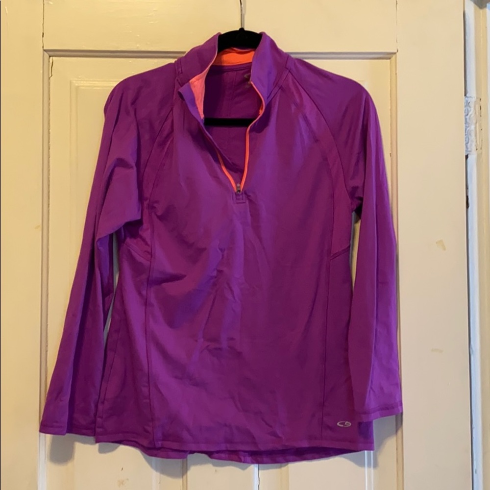 Great little layer, workout pullover